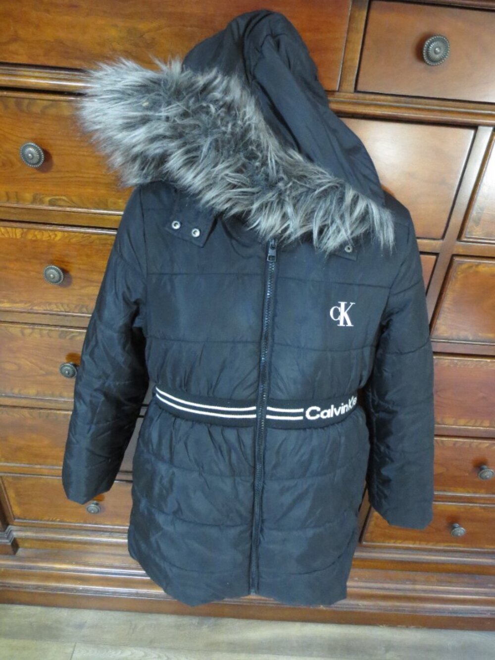 Calvin Klein Women's Black Puffer Jacket with Hood Faux Fur  Zip Size: Lge 12-14